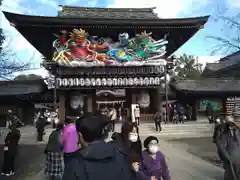 寒川神社の山門