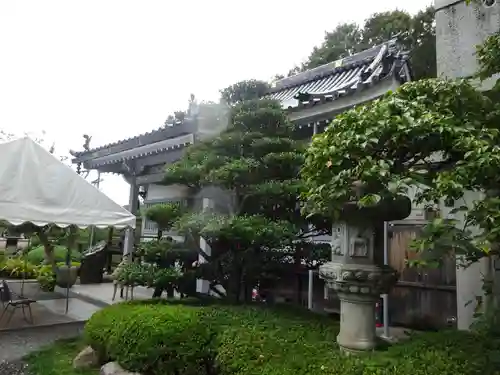法妙寺の本殿・本堂