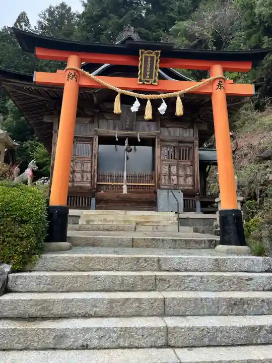 木山神社の{uncategorized: "未分類", other: "その他", undefined: "問題あり", building: "その他建物", grave: "お墓", sacred_gate: "鳥居", guardian: "狛犬", statue: "像", buddha: "仏像", history: "歴史", nature: "自然", garden: "庭園", animal: "動物", pagoda: "塔", temizu: "手水舎", mountain_gate: "山門・神門", sanctuary: "本殿・本堂", subordinate: "末社・摂社", art: "芸術", scenery: "景色", jizo: "地蔵", ema: "絵馬", goshuin: "御朱印", omikuji: "おみくじ", items: "授与品その他", amulet: "お守り", goshuincho: "御朱印帳", eats: "食事", festival: "お祭り", votive_dance: "神楽", shichigosan: "七五三参", wedding: "結婚式", experience: "体験その他", initially: "初詣", around: "周辺", anti_infection: "感染症対策"}