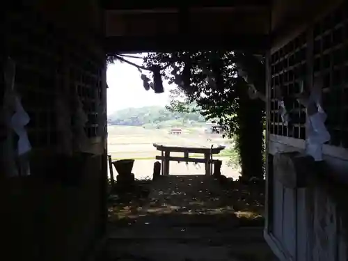 幡井神社の山門