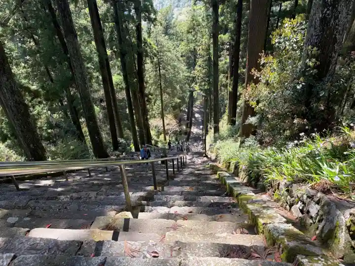 身延山 本行坊の{uncategorized: "未分類", other: "その他", undefined: "問題あり", building: "その他建物", grave: "お墓", sacred_gate: "鳥居", guardian: "狛犬", statue: "像", buddha: "仏像", history: "歴史", nature: "自然", garden: "庭園", animal: "動物", pagoda: "塔", temizu: "手水舎", mountain_gate: "山門・神門", sanctuary: "本殿・本堂", subordinate: "末社・摂社", art: "芸術", scenery: "景色", jizo: "地蔵", ema: "絵馬", goshuin: "御朱印", omikuji: "おみくじ", items: "授与品その他", amulet: "お守り", goshuincho: "御朱印帳", eats: "食事", festival: "お祭り", votive_dance: "神楽", shichigosan: "七五三参", wedding: "結婚式", experience: "体験その他", initially: "初詣", around: "周辺", anti_infection: "感染症対策"}