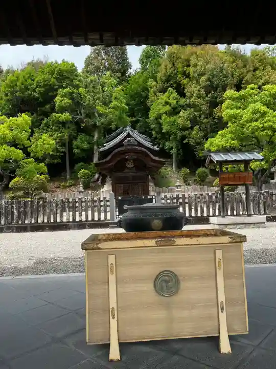 叡福寺の{uncategorized: "未分類", other: "その他", undefined: "問題あり", building: "その他建物", grave: "お墓", sacred_gate: "鳥居", guardian: "狛犬", statue: "像", buddha: "仏像", history: "歴史", nature: "自然", garden: "庭園", animal: "動物", pagoda: "塔", temizu: "手水舎", mountain_gate: "山門・神門", sanctuary: "本殿・本堂", subordinate: "末社・摂社", art: "芸術", scenery: "景色", jizo: "地蔵", ema: "絵馬", goshuin: "御朱印", omikuji: "おみくじ", items: "授与品その他", amulet: "お守り", goshuincho: "御朱印帳", eats: "食事", festival: "お祭り", votive_dance: "神楽", shichigosan: "七五三参", wedding: "結婚式", experience: "体験その他", initially: "初詣", around: "周辺", anti_infection: "感染症対策"}