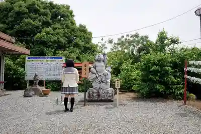 板倉雷電神社の像