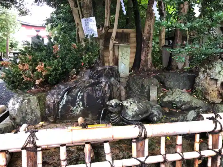 氣比神宮の手水舎