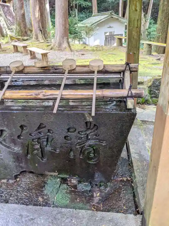 八幡神社(武芸八幡宮)の手水舎