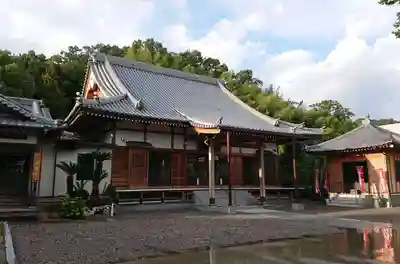 音蔵寺の本殿・本堂