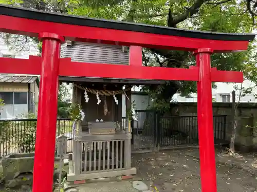 八幡橋八幡神社の{uncategorized: "未分類", other: "その他", undefined: "問題あり", building: "その他建物", grave: "お墓", sacred_gate: "鳥居", guardian: "狛犬", statue: "像", buddha: "仏像", history: "歴史", nature: "自然", garden: "庭園", animal: "動物", pagoda: "塔", temizu: "手水舎", mountain_gate: "山門・神門", sanctuary: "本殿・本堂", subordinate: "末社・摂社", art: "芸術", scenery: "景色", jizo: "地蔵", ema: "絵馬", goshuin: "御朱印", omikuji: "おみくじ", items: "授与品その他", amulet: "お守り", goshuincho: "御朱印帳", eats: "食事", festival: "お祭り", votive_dance: "神楽", shichigosan: "七五三参", wedding: "結婚式", experience: "体験その他", initially: "初詣", around: "周辺", anti_infection: "感染症対策"}