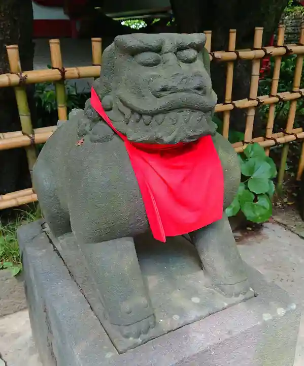 市谷亀岡八幡宮の狛犬