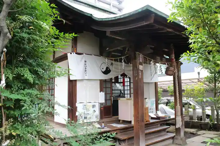四谷於岩稲荷田宮神社の本殿・本堂