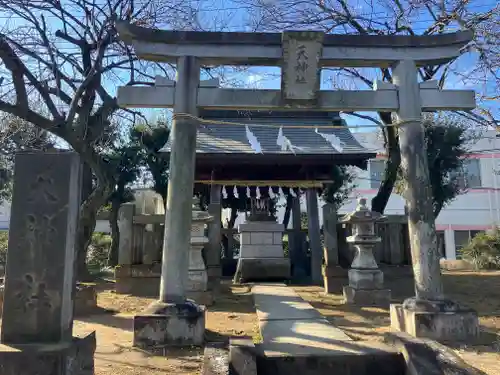 箭弓稲荷神社の鳥居