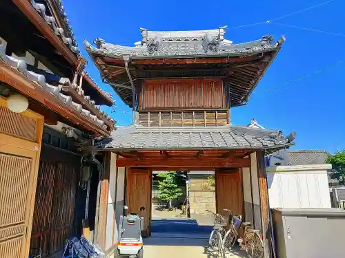 西光寺の山門・神門