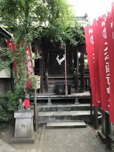 大松稲荷神社の本殿