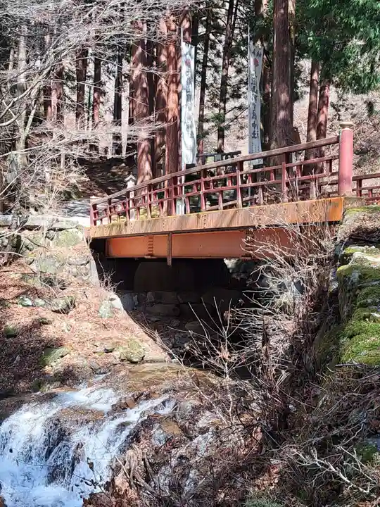 大嶽山那賀都神社(山梨県)