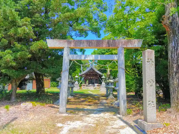 神明社(甲新田イ一)の鳥居