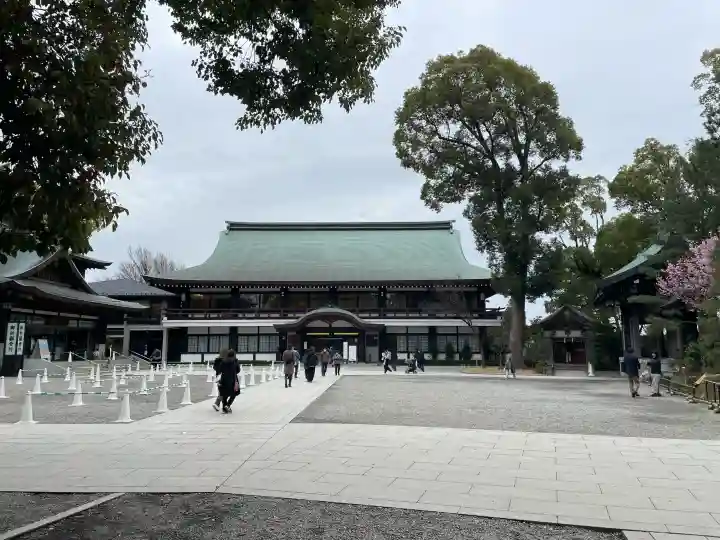寒川神社の{uncategorized: "未分類", other: "その他", undefined: "問題あり", building: "その他建物", grave: "お墓", sacred_gate: "鳥居", guardian: "狛犬", statue: "像", buddha: "仏像", history: "歴史", nature: "自然", garden: "庭園", animal: "動物", pagoda: "塔", temizu: "手水舎", mountain_gate: "山門・神門", sanctuary: "本殿・本堂", subordinate: "末社・摂社", art: "芸術", scenery: "景色", jizo: "地蔵", ema: "絵馬", goshuin: "御朱印", omikuji: "おみくじ", items: "授与品その他", amulet: "お守り", goshuincho: "御朱印帳", eats: "食事", festival: "お祭り", votive_dance: "神楽", shichigosan: "七五三参", wedding: "結婚式", experience: "体験その他", initially: "初詣", around: "周辺", anti_infection: "感染症対策"}