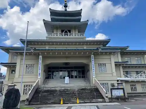 本願寺富山別院の本殿・本堂