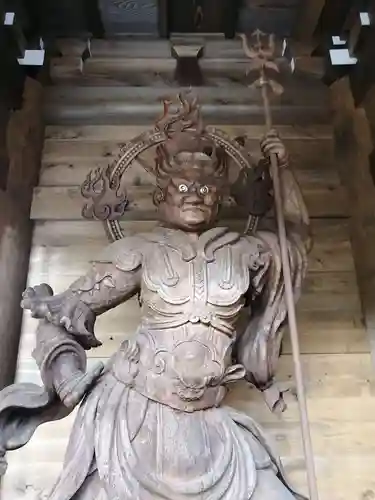 丹生大師 神宮寺の像