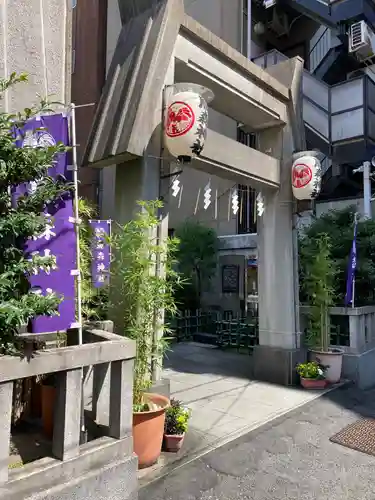 烏森神社の鳥居