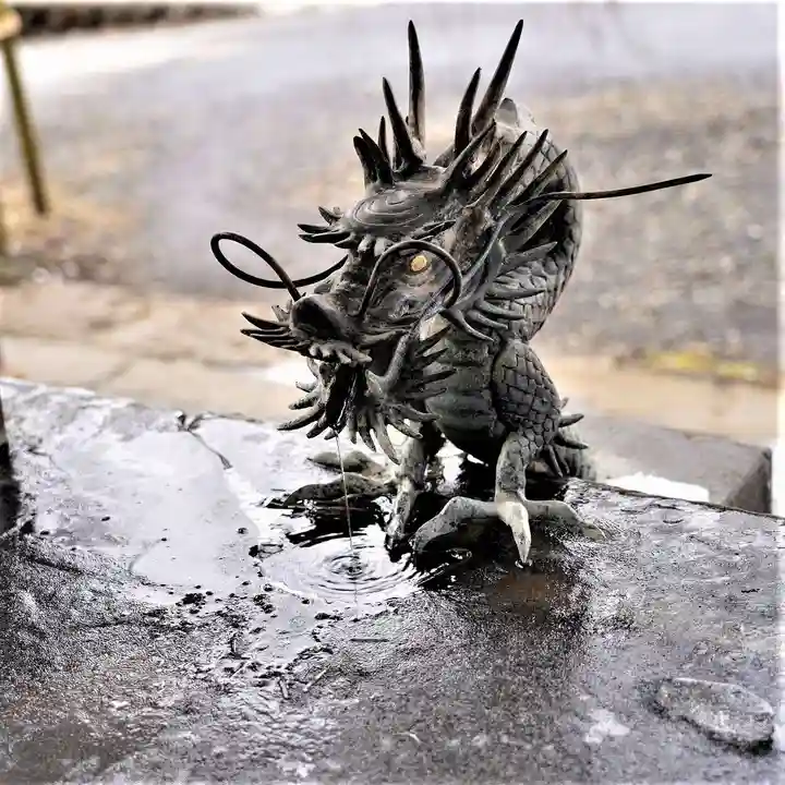 南湖神社の手水舎