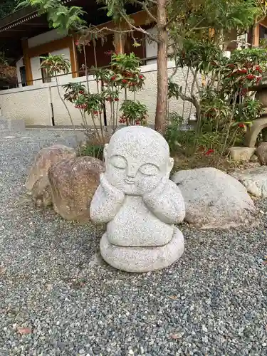 光明寺の像