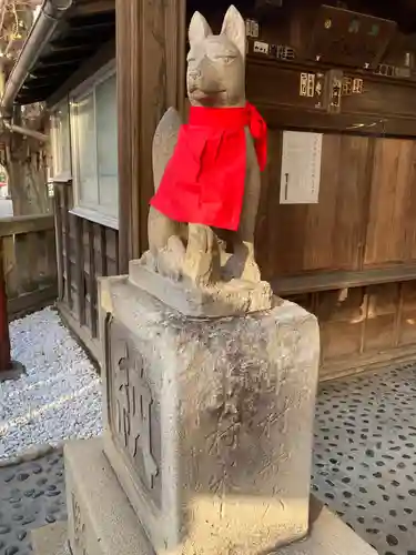被官稲荷神社の狛犬