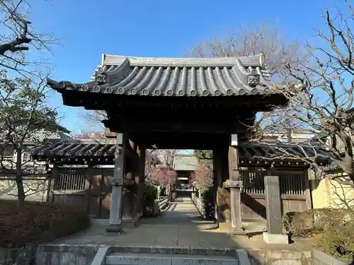 圓融寺の山門