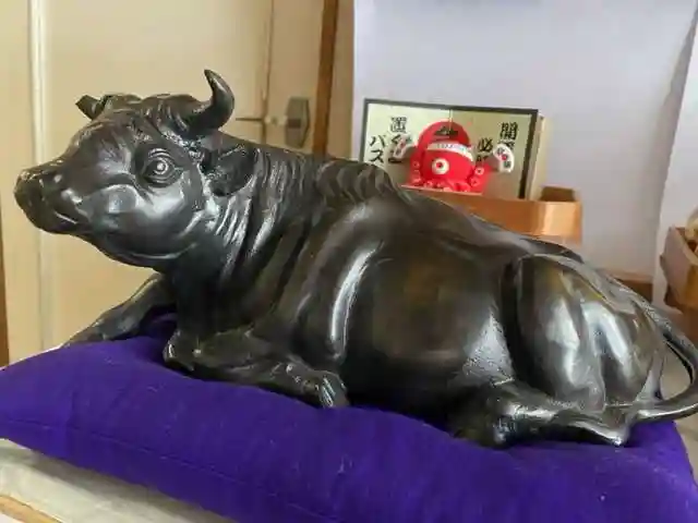 彌彦神社 (伊夜日子神社)の像