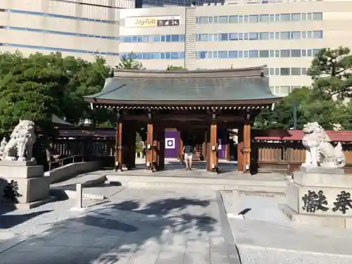 警固神社の山門・神門