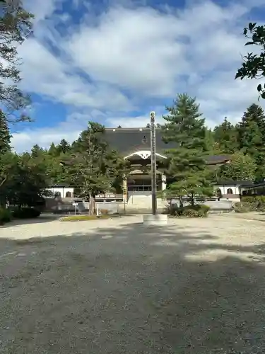 立山寺の本殿・本堂