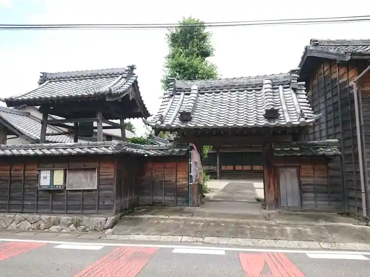 春林寺の山門・神門