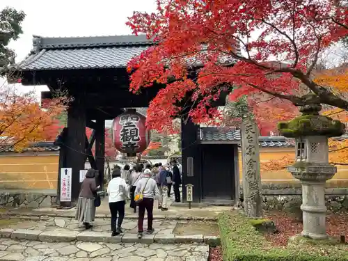 金剛輪寺の山門