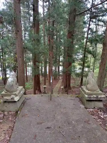 犬の宮猫の宮(山形県)