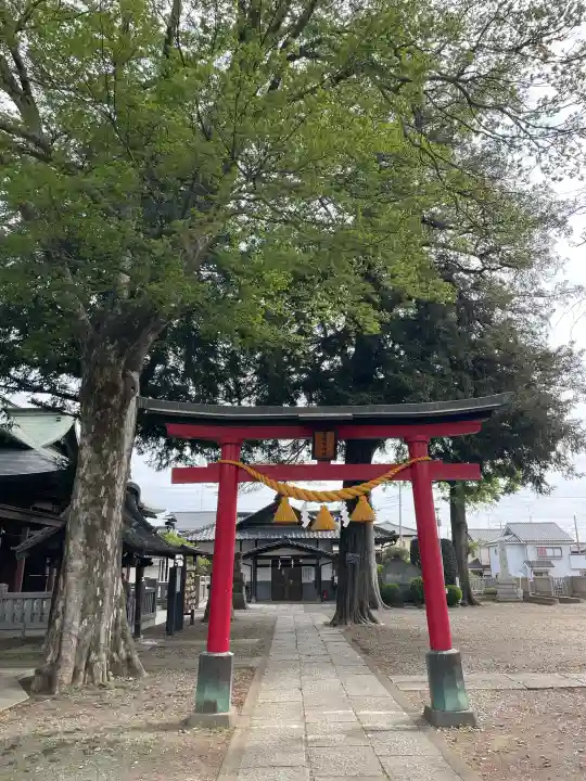 本宿天神社の{uncategorized: "未分類", other: "その他", undefined: "問題あり", building: "その他建物", grave: "お墓", sacred_gate: "鳥居", guardian: "狛犬", statue: "像", buddha: "仏像", history: "歴史", nature: "自然", garden: "庭園", animal: "動物", pagoda: "塔", temizu: "手水舎", mountain_gate: "山門・神門", sanctuary: "本殿・本堂", subordinate: "末社・摂社", art: "芸術", scenery: "景色", jizo: "地蔵", ema: "絵馬", goshuin: "御朱印", omikuji: "おみくじ", items: "授与品その他", amulet: "お守り", goshuincho: "御朱印帳", eats: "食事", festival: "お祭り", votive_dance: "神楽", shichigosan: "七五三参", wedding: "結婚式", experience: "体験その他", initially: "初詣", around: "周辺", anti_infection: "感染症対策"}