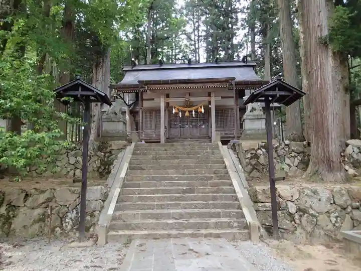 高田神社の本殿・本堂