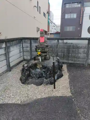 長栄寺の{uncategorized: "未分類", other: "その他", undefined: "問題あり", building: "その他建物", grave: "お墓", sacred_gate: "鳥居", guardian: "狛犬", statue: "像", buddha: "仏像", history: "歴史", nature: "自然", garden: "庭園", animal: "動物", pagoda: "塔", temizu: "手水舎", mountain_gate: "山門・神門", sanctuary: "本殿・本堂", subordinate: "末社・摂社", art: "芸術", scenery: "景色", jizo: "地蔵", ema: "絵馬", goshuin: "御朱印", omikuji: "おみくじ", items: "授与品その他", amulet: "お守り", goshuincho: "御朱印帳", eats: "食事", festival: "お祭り", votive_dance: "神楽", shichigosan: "七五三参", wedding: "結婚式", experience: "体験その他", initially: "初詣", around: "周辺", anti_infection: "感染症対策"}