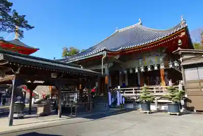 中山寺の本殿・本堂