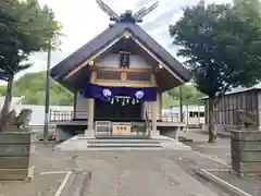 石山神社の本殿