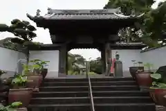 香勝寺の山門