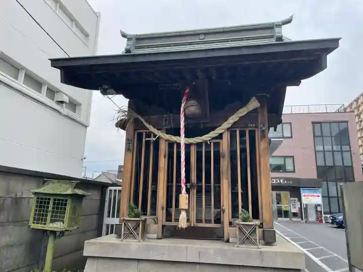 成増氷川神社の{uncategorized: "未分類", other: "その他", undefined: "問題あり", building: "その他建物", grave: "お墓", sacred_gate: "鳥居", guardian: "狛犬", statue: "像", buddha: "仏像", history: "歴史", nature: "自然", garden: "庭園", animal: "動物", pagoda: "塔", temizu: "手水舎", mountain_gate: "山門・神門", sanctuary: "本殿・本堂", subordinate: "末社・摂社", art: "芸術", scenery: "景色", jizo: "地蔵", ema: "絵馬", goshuin: "御朱印", omikuji: "おみくじ", items: "授与品その他", amulet: "お守り", goshuincho: "御朱印帳", eats: "食事", festival: "お祭り", votive_dance: "神楽", shichigosan: "七五三参", wedding: "結婚式", experience: "体験その他", initially: "初詣", around: "周辺", anti_infection: "感染症対策"}