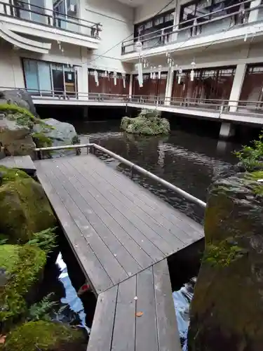 子安神社の庭園