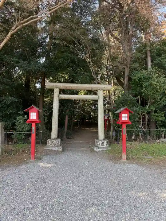 鷲宮神社の{uncategorized: "未分類", other: "その他", undefined: "問題あり", building: "その他建物", grave: "お墓", sacred_gate: "鳥居", guardian: "狛犬", statue: "像", buddha: "仏像", history: "歴史", nature: "自然", garden: "庭園", animal: "動物", pagoda: "塔", temizu: "手水舎", mountain_gate: "山門・神門", sanctuary: "本殿・本堂", subordinate: "末社・摂社", art: "芸術", scenery: "景色", jizo: "地蔵", ema: "絵馬", goshuin: "御朱印", omikuji: "おみくじ", items: "授与品その他", amulet: "お守り", goshuincho: "御朱印帳", eats: "食事", festival: "お祭り", votive_dance: "神楽", shichigosan: "七五三参", wedding: "結婚式", experience: "体験その他", initially: "初詣", around: "周辺", anti_infection: "感染症対策"}