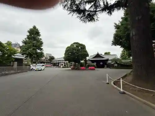 寛永寺(根本中堂)の{uncategorized: "未分類", other: "その他", undefined: "問題あり", building: "その他建物", grave: "お墓", sacred_gate: "鳥居", guardian: "狛犬", statue: "像", buddha: "仏像", history: "歴史", nature: "自然", garden: "庭園", animal: "動物", pagoda: "塔", temizu: "手水舎", mountain_gate: "山門・神門", sanctuary: "本殿・本堂", subordinate: "末社・摂社", art: "芸術", scenery: "景色", jizo: "地蔵", ema: "絵馬", goshuin: "御朱印", omikuji: "おみくじ", items: "授与品その他", amulet: "お守り", goshuincho: "御朱印帳", eats: "食事", festival: "お祭り", votive_dance: "神楽", shichigosan: "七五三参", wedding: "結婚式", experience: "体験その他", initially: "初詣", around: "周辺", anti_infection: "感染症対策"}