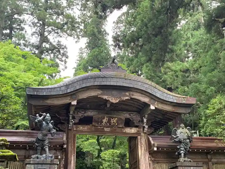 最乗寺(道了尊)の山門・神門