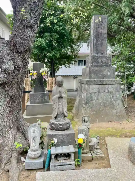 圓蔵寺の{uncategorized: "未分類", other: "その他", undefined: "問題あり", building: "その他建物", grave: "お墓", sacred_gate: "鳥居", guardian: "狛犬", statue: "像", buddha: "仏像", history: "歴史", nature: "自然", garden: "庭園", animal: "動物", pagoda: "塔", temizu: "手水舎", mountain_gate: "山門・神門", sanctuary: "本殿・本堂", subordinate: "末社・摂社", art: "芸術", scenery: "景色", jizo: "地蔵", ema: "絵馬", goshuin: "御朱印", omikuji: "おみくじ", items: "授与品その他", amulet: "お守り", goshuincho: "御朱印帳", eats: "食事", festival: "お祭り", votive_dance: "神楽", shichigosan: "七五三参", wedding: "結婚式", experience: "体験その他", initially: "初詣", around: "周辺", anti_infection: "感染症対策"}