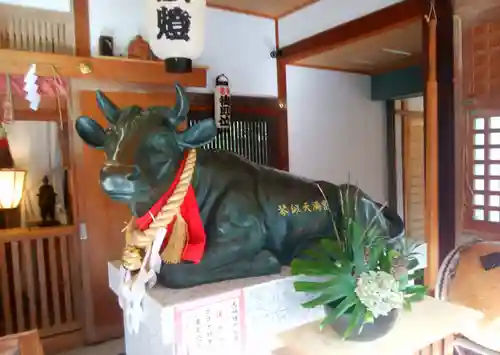 琴似神社の像