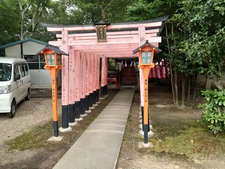 片埜神社の末社・摂社