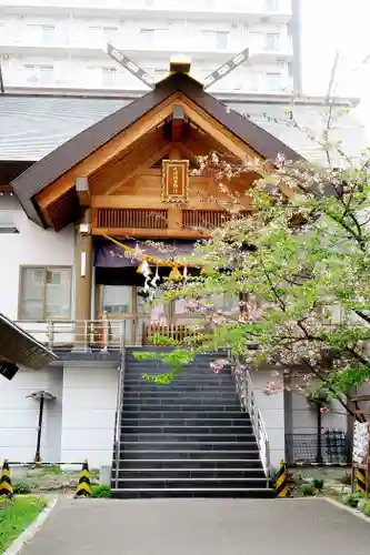 札幌祖霊神社の本殿・本堂