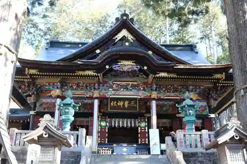 三峯神社の本殿