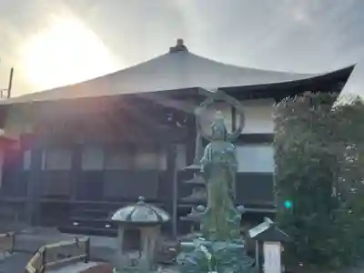 星谷寺の本殿・本堂
