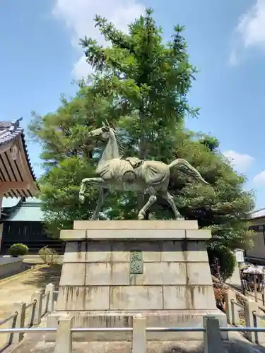 大神神社（花池）の狛犬